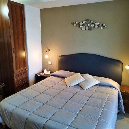 Hotel Altopiano Delle Rocche Rocca di Mezzo Esterno foto