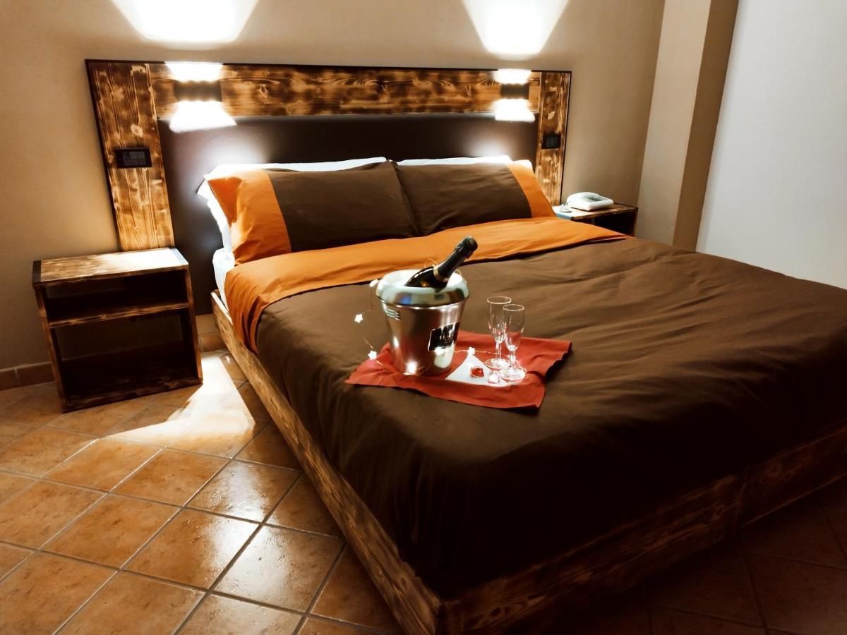 Hotel Altopiano Delle Rocche Rocca di Mezzo Esterno foto
