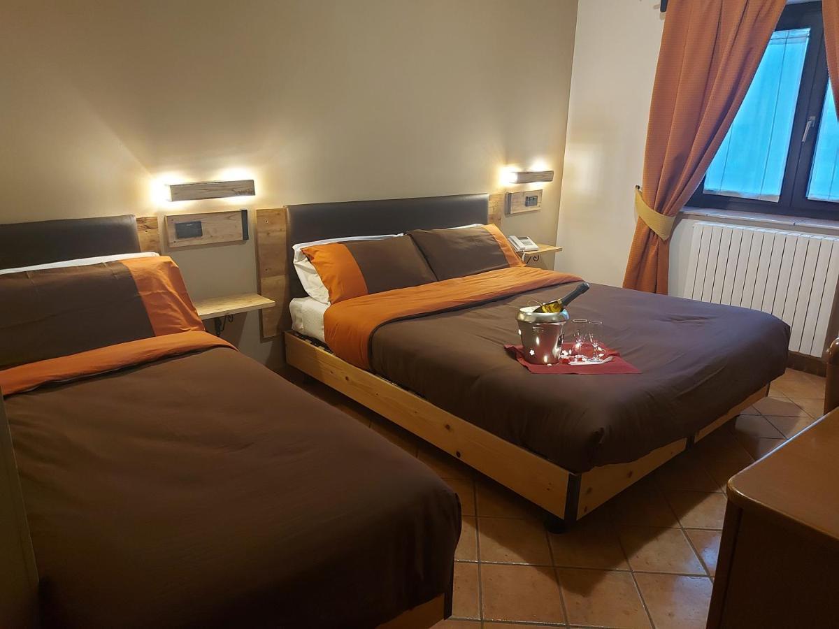 Hotel Altopiano Delle Rocche Rocca di Mezzo Esterno foto