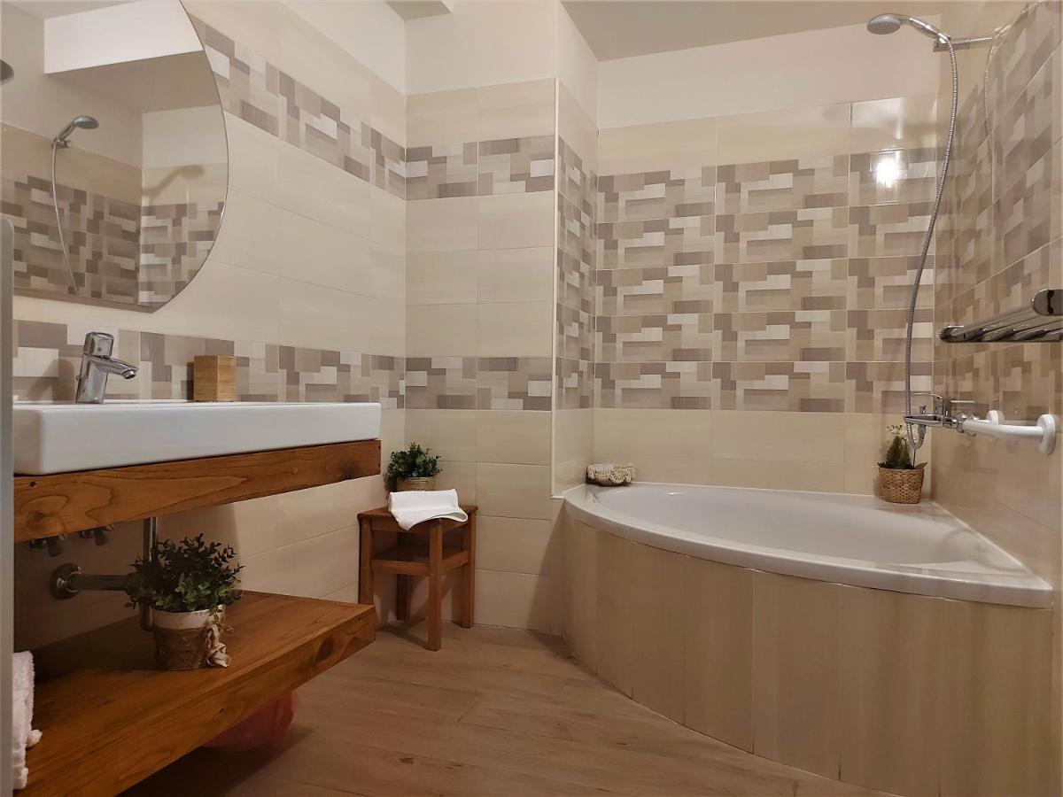 Hotel Altopiano Delle Rocche Rocca di Mezzo Esterno foto