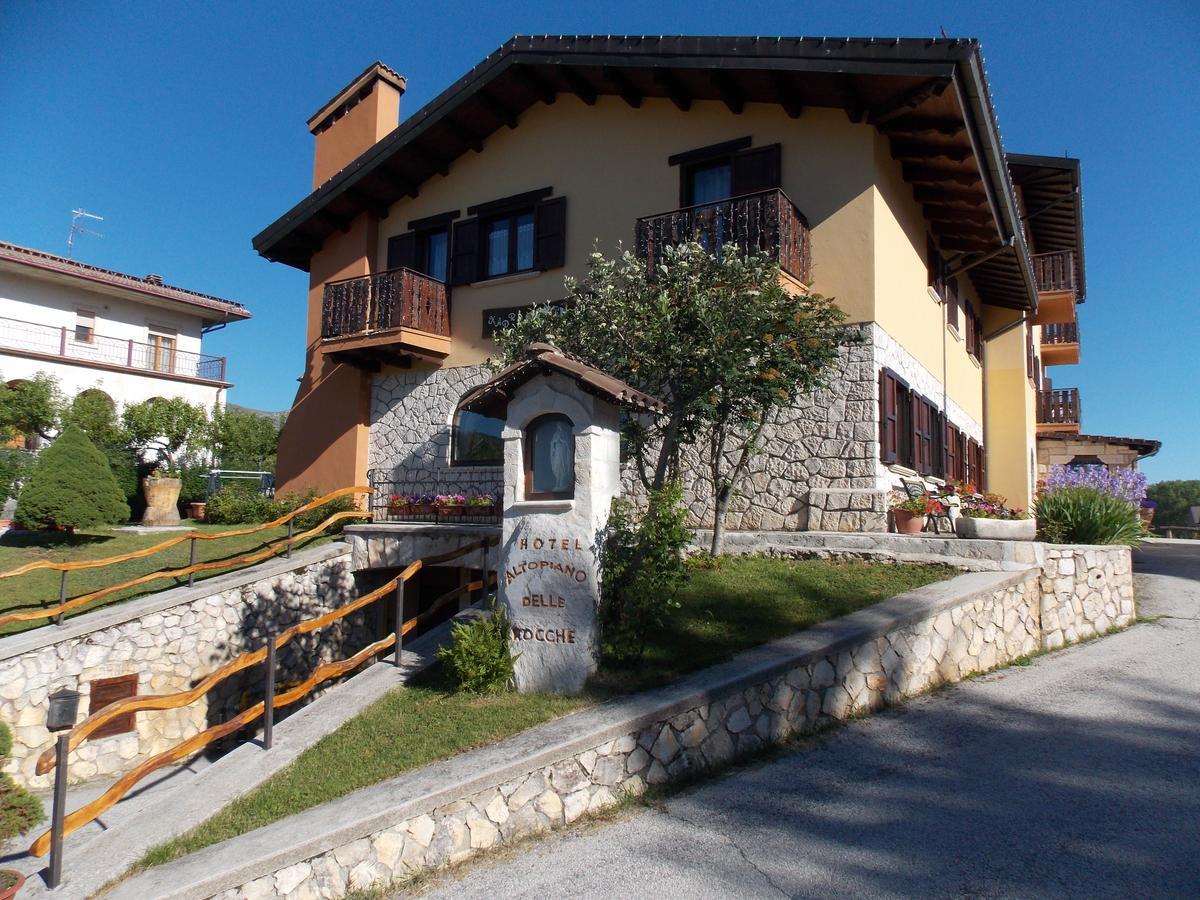 Hotel Altopiano Delle Rocche Rocca di Mezzo Esterno foto