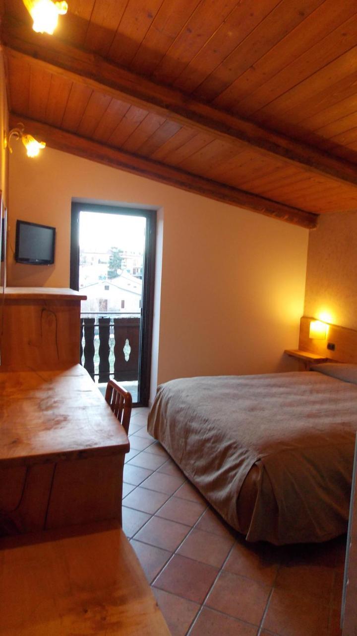 Hotel Altopiano Delle Rocche Rocca di Mezzo Esterno foto